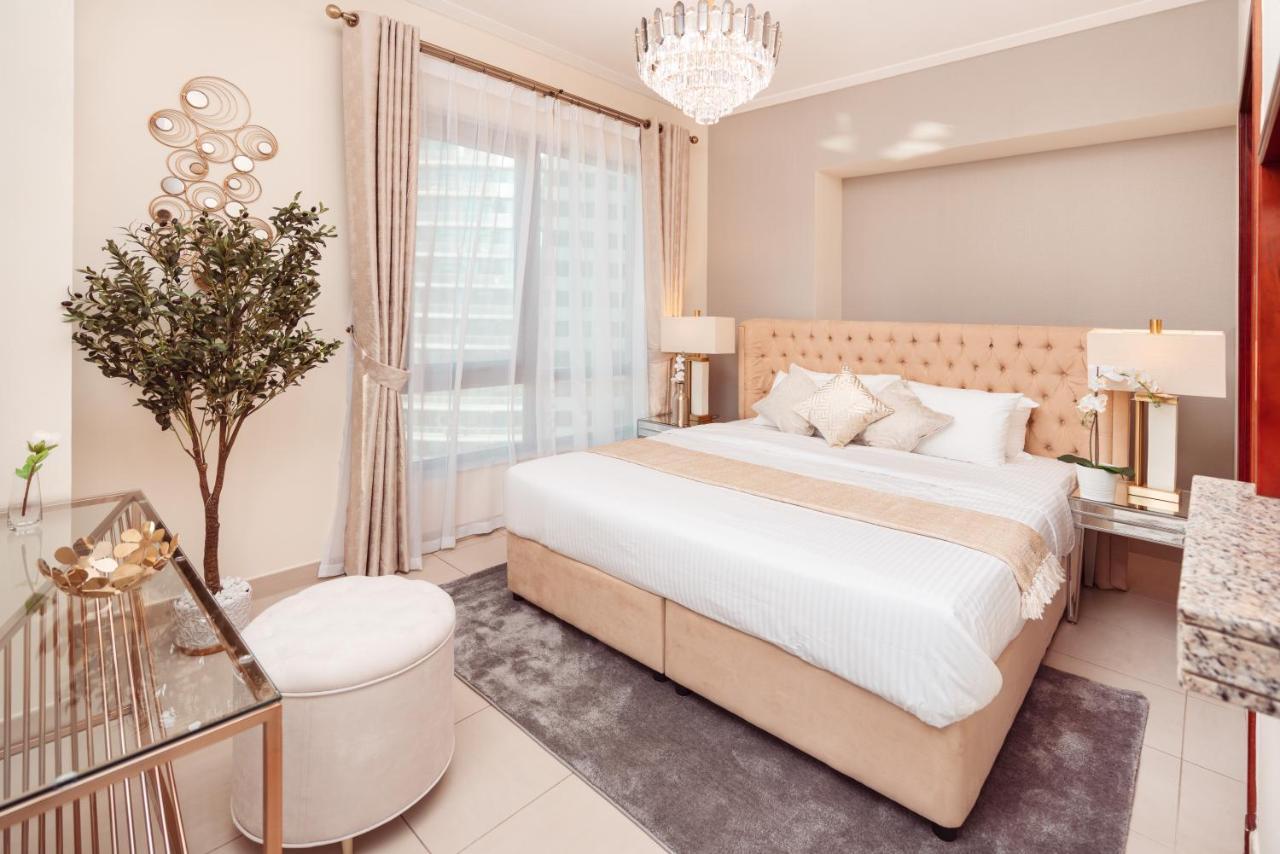 Elite Royal Apartment - Panoramic Full Burj Khalifa, Fountain & Skyline View - Baron Dubai Exterior photo